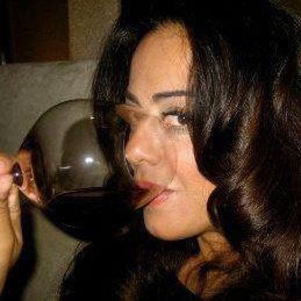 Meet your Posher, Leylove